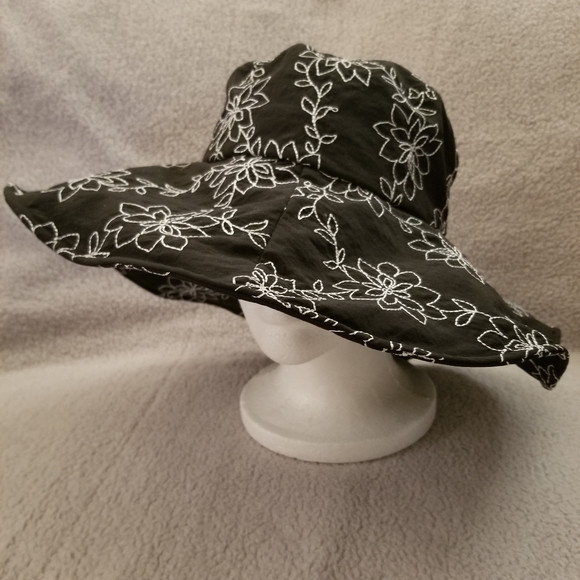 Columbia Wide Brim Floppy Hat - Picture 1 of 6